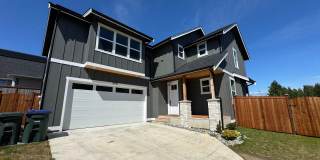 Breathtaking Modern Home 3 Bedroom 2.5 Bathroom - Ferndale WA Gallery 1