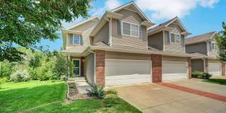 Charming 3BR Townhome in Lincoln Gallery 3