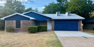 Updated Home in Downtown Granbury Gallery 1