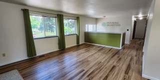 Single family home with large back yard! Gallery 7