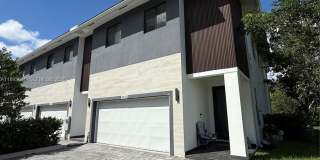 4625 Southwest 32nd Avenue Gallery 1