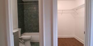 1744 West 28th Street Gallery 16