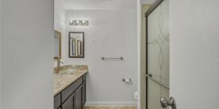 6760 W Oakey Boulevard Gallery 35