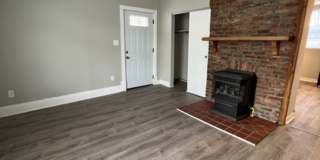 Charming 2 Bedroom Home with Fenced Yard Available for Pre-Lease! Gallery 5