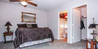 Partially Furnished 2 bedroom 2 bath condo Gallery 12