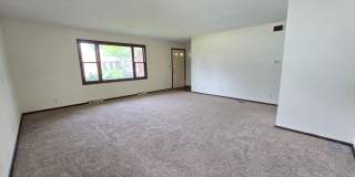 Cute 2-bedroom duplex in Normal! Gallery 4