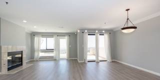 2BR/2.5BA Townhouse with Bay Views + 3 Decks | 2-Car Garage | San Carlos | YouTube Tour Gallery 6