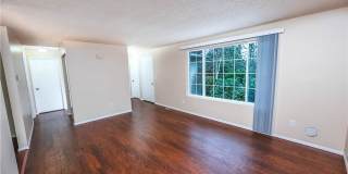 Very Nice Rambler In Quiet Cul de sac with Garage Gallery 4
