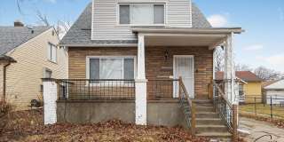 $1300 4 bedrooms Gallery 1