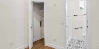 720 1/2 Queenstown Court - 3 Gallery 14