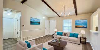 8211 Creekline Dr Gallery 2