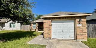 Convenient Northwest San Antonio Home Available for ASAP Move In! Gallery 1