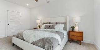 4100 W Olive Street Gallery 21