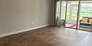 Cozy Condo in Errol Estates Gallery 7