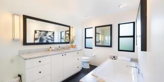 1811 Hillview Place Gallery 20