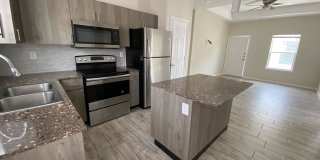 5205 North Hiawatha Drive5205-04 Gallery 1