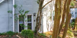 Charming Midtown Condo with Private Entrance Gallery 4
