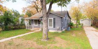 Cute two Bedroom Home in The Heart of Austin!!! Gallery 1