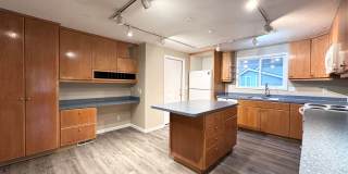 Single Family Home in Beaverton, OR 6 Beds 3 Baths w/ Double Car Garage! Single Family Home in Beaverton, OR 6 Beds 3 Baths w/ Double Car Garage! Gallery 9