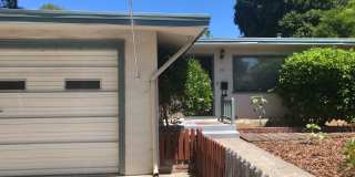 Quiet 3 bedroom 2 bath SRJC Neighborhood !! Gallery 1