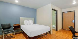 Fort Lauderdale - Airport - West Gallery 21