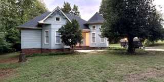 140 White Oak Circle Gallery 1