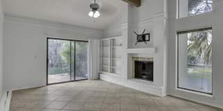 620 LAKEWAY Drive Gallery 20