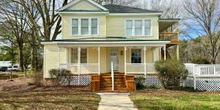 A Great Place to Call Home! Upstairs Apartment for Rent!! Gallery 1