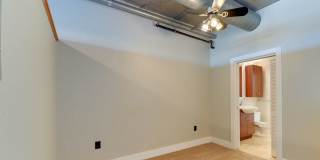 Excellent and newly refreshed Uptown 8th floor condo in the Courtside complex. Gallery 20