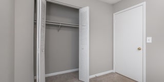 Hickory View Gallery 13