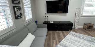 305 Bel Aire Drive - Studio Gallery 1