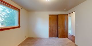 Application pending- Location, Location! - Four Bedroom house located minutes from Des Moines Waterfront Gallery 14