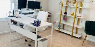 Spacious 4BR House in Boiling Springs Gallery 16