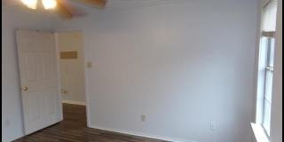 2301 Lakeshore Drive Gallery 10