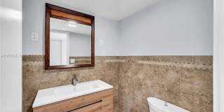 11 Island Ave Gallery 25