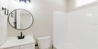 1134-1136 GILMORE Avenue Gallery 21
