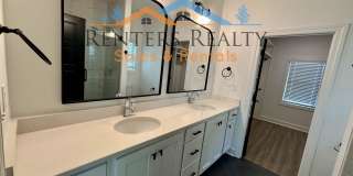 3 Bedroom House with Privacy Fence Gallery 17