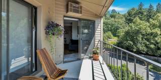 5585 East Evergreen Boulevard Gallery 1