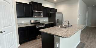 Recently REDUCED!  Beautiful 5 Bedroom Home in Desert Ridge Gallery 6