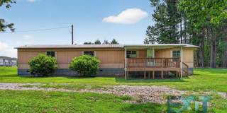 Peaceful Country Living in Gasburg, VA! Gallery 1