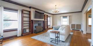 Historic Mid-Town Home with Room to Roam! Gallery 3