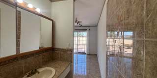 Charming 2-Bedroom Home with 2-Car Garage in Chula Vista Gallery 16