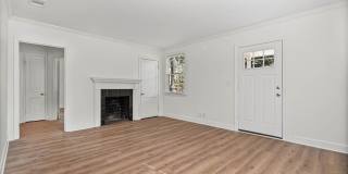 Three Bedroom Cottage in Country Club Village Gallery 3