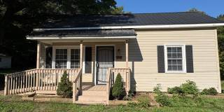 2 Bedroom, 1 Bathroom House in Lexington! Gallery 1