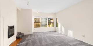 Redmond 3 Bedroom 1.5 Bath Garage Duplex Gallery 5