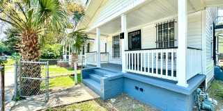 2 Bedroom, 1.5 Bath House in East Central Neighborhood on the Charleston Peninsula! Gallery 1