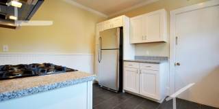 Large 4 bed in Oak Square Gallery 8