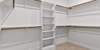 5105 Waterbury Court Gallery 21