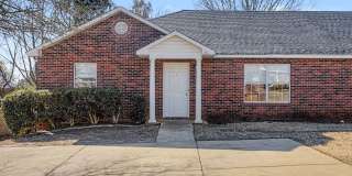 Now Available! 3 Bed 3 Bath Duplex Gallery 1