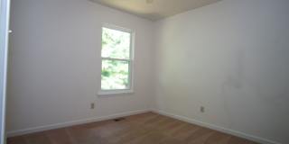 4 Bed/2 1/2 Bath Bus Line Reserved Parking Gallery 13